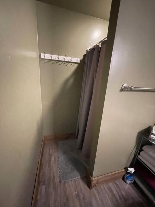 Parkway Yellowstone Guest House Room #1 Gardiner Eksteriør bilde
