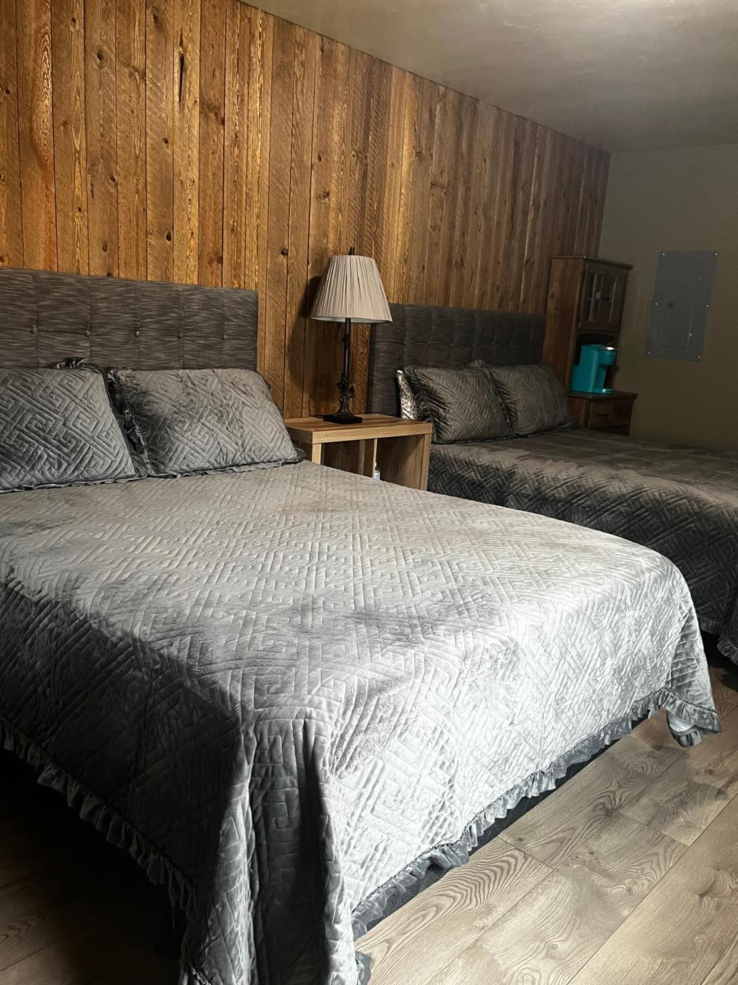 Parkway Yellowstone Guest House Room #1 Gardiner Eksteriør bilde
